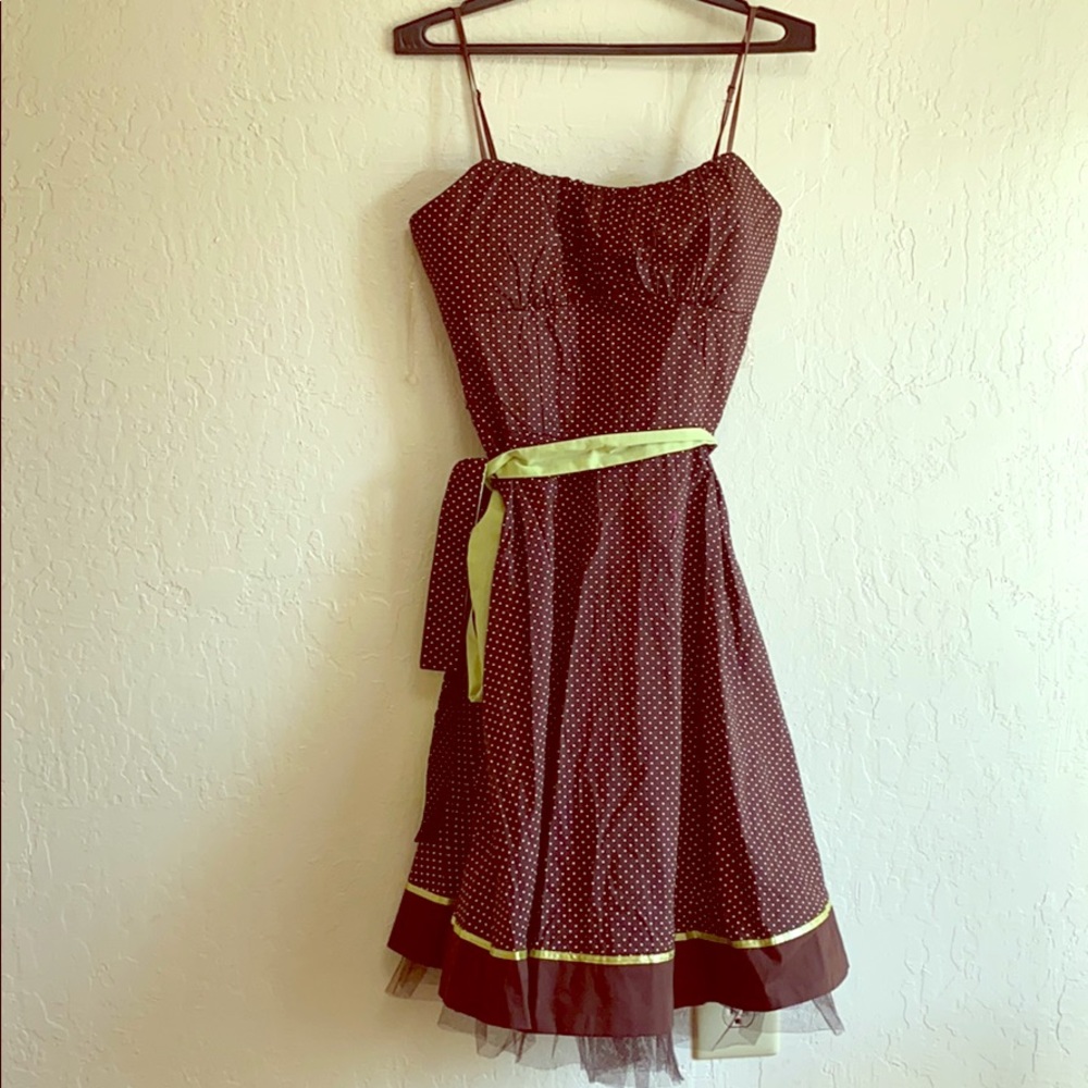 Dress with pop up belt
